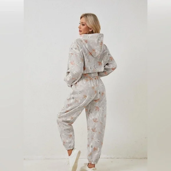 Neutral camo sweatsuit - Picture 2 of 3